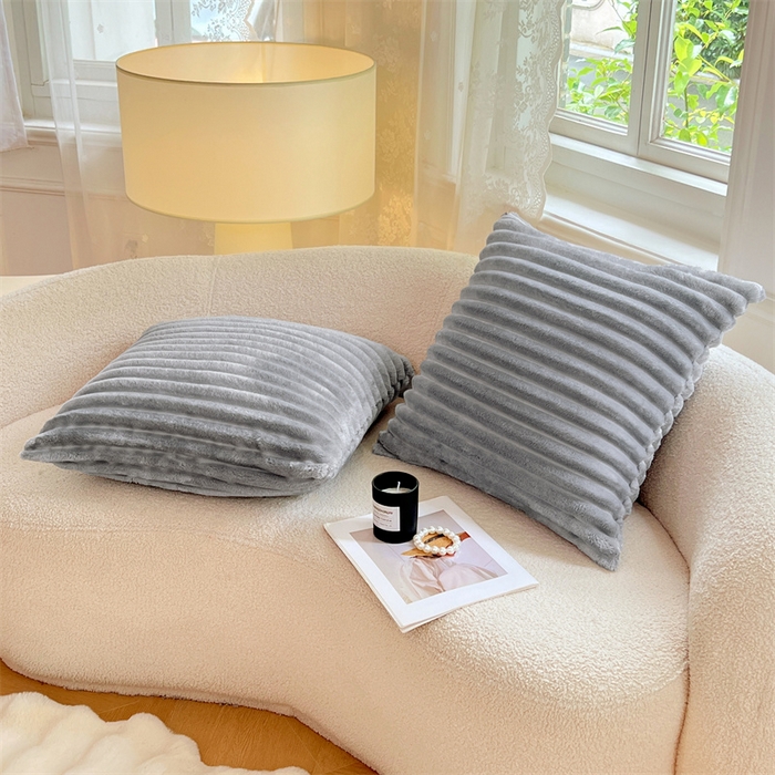 91家纺网 家纺一手货源 找家纺 梦舒羽 2025新款法莱绒抱枕套法兰绒枕套宿舍枕芯套兔毛绒枕头套-抽条 法莱绒抽条-烟雨灰