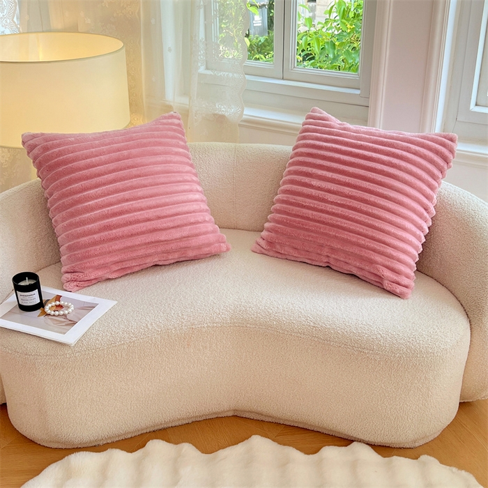 91家纺网 家纺一手货源 找家纺 梦舒羽 2025新款法莱绒抱枕套法兰绒枕套宿舍枕芯套兔毛绒枕头套-抽条 法莱绒抽条-云梦粉