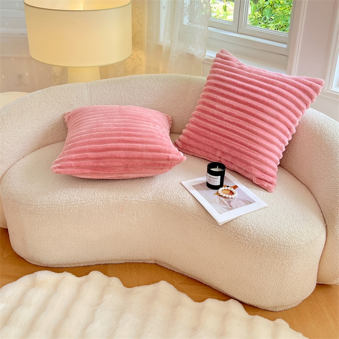 91家纺网 家纺一手货源 找家纺 梦舒羽 2025新款法莱绒抱枕套法兰绒枕套宿舍枕芯套兔毛绒枕头套-抽条 法莱绒抽条-云梦粉