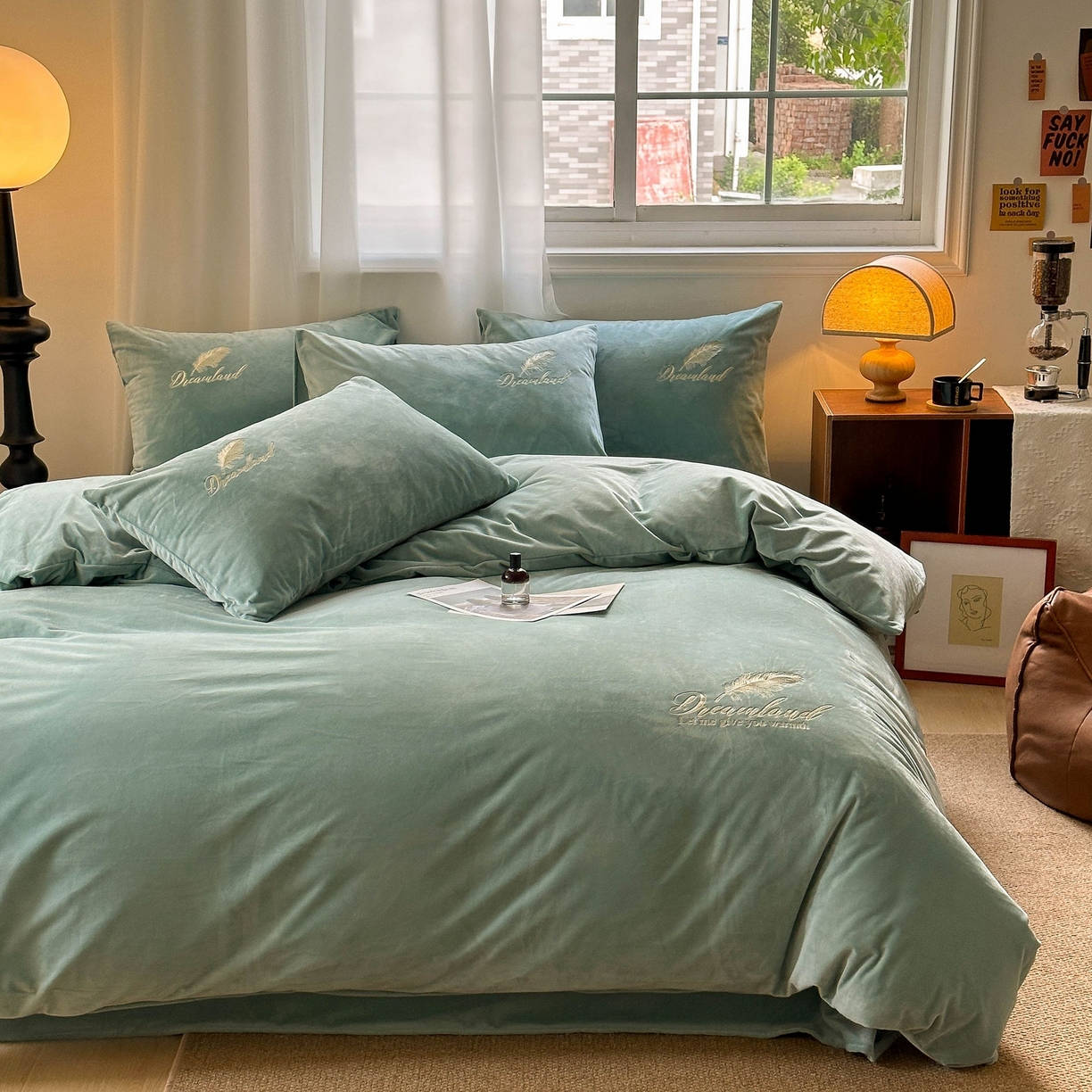 爱彼家纺 2025新款牛奶绒刺绣四件套--羽毛系列-风格一 羽毛-浅水绿