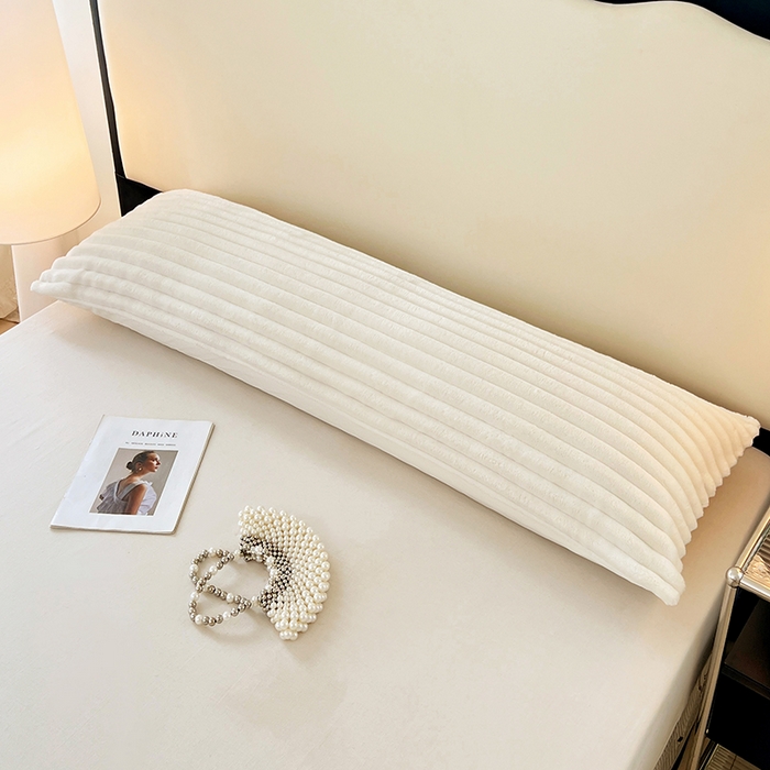 91家纺网 家纺一手货源 找家纺 梦舒羽 2025新款法莱绒双人枕套牛奶绒加长法兰绒枕芯套兔毛绒雪花绒枕头套-抽条 法莱绒抽条-晨曦白