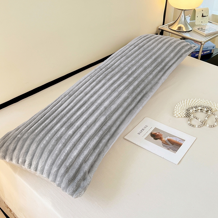 91家纺网 家纺一手货源 找家纺 梦舒羽 2025新款法莱绒双人枕套牛奶绒加长法兰绒枕芯套兔毛绒雪花绒枕头套-抽条 法莱绒抽条-烟雨灰