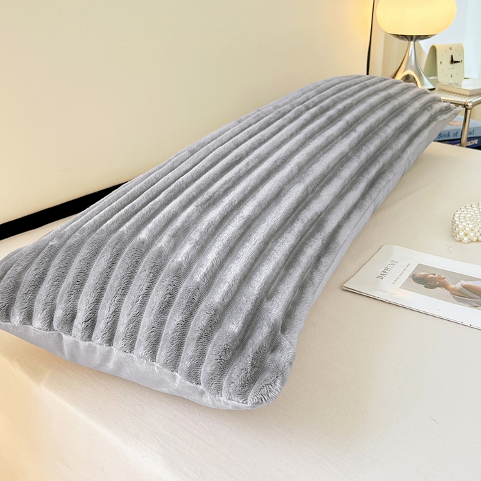 91家纺网 家纺一手货源 找家纺 梦舒羽 2025新款法莱绒双人枕套牛奶绒加长法兰绒枕芯套兔毛绒雪花绒枕头套-抽条 法莱绒抽条-烟雨灰