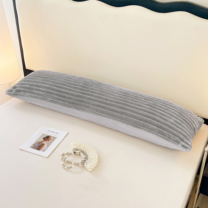 91家纺网 家纺一手货源 找家纺 梦舒羽 2025新款法莱绒双人枕套牛奶绒加长法兰绒枕芯套兔毛绒雪花绒枕头套-抽条 法莱绒抽条-烟雨灰