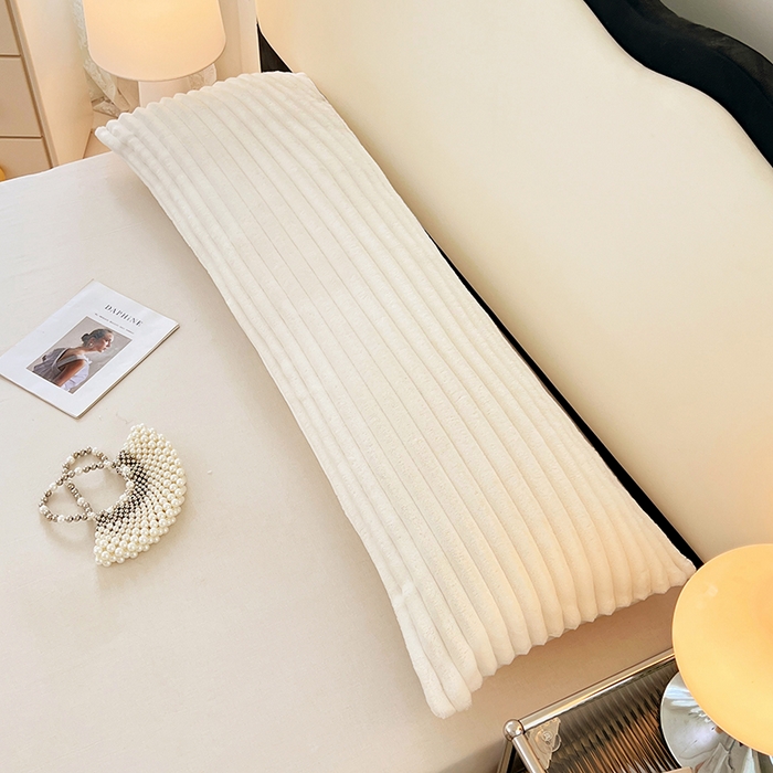 91家纺网 家纺一手货源 找家纺 梦舒羽 2025新款法莱绒双人枕套牛奶绒加长法兰绒枕芯套兔毛绒雪花绒枕头套-抽条 法莱绒抽条-晨曦白