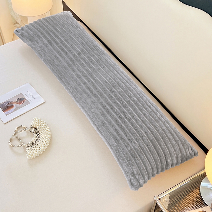 91家纺网 家纺一手货源 找家纺 梦舒羽 2025新款法莱绒双人枕套牛奶绒加长法兰绒枕芯套兔毛绒雪花绒枕头套-抽条 法莱绒抽条-烟雨灰