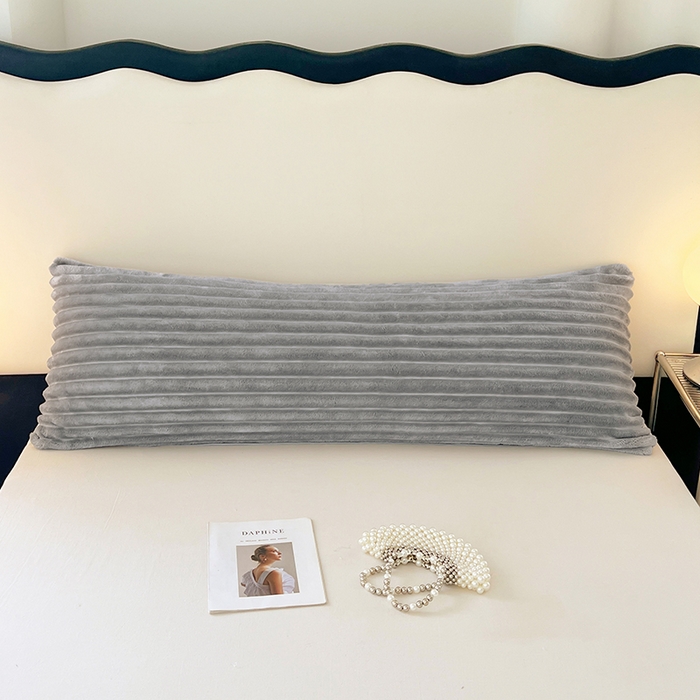 91家纺网 家纺一手货源 找家纺 梦舒羽 2025新款法莱绒双人枕套牛奶绒加长法兰绒枕芯套兔毛绒雪花绒枕头套-抽条 法莱绒抽条-烟雨灰