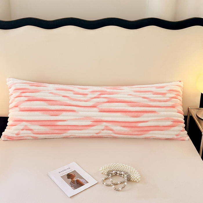 91家纺网 家纺一手货源 找家纺 梦舒羽 2025新款法莱绒双人枕套牛奶绒加长法兰绒枕芯套兔毛绒雪花绒枕头套-抽条 法莱绒抽条-梦幻樱粉