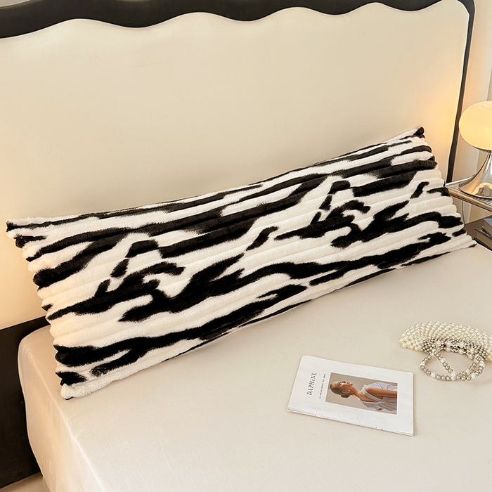 梦舒羽 2025新款法莱绒双人枕套牛奶绒加长法兰绒枕芯套兔毛绒雪花绒枕头套-抽条 法莱绒抽条-梦幻墨白