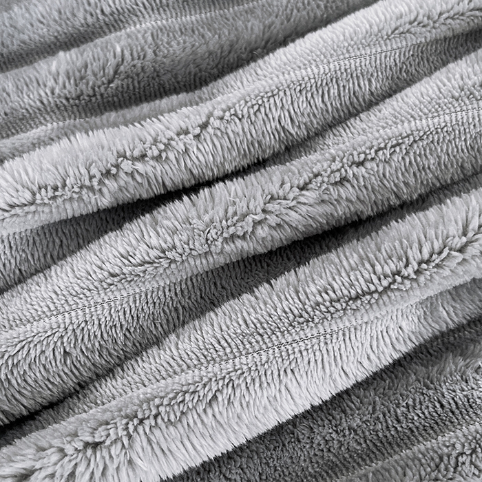 91家纺网 家纺一手货源 找家纺 梦舒羽 2025新款法莱绒双人枕套牛奶绒加长法兰绒枕芯套兔毛绒雪花绒枕头套-抽条 法莱绒抽条-烟雨灰