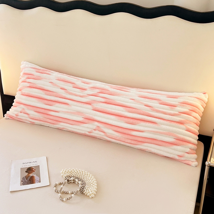 91家纺网 家纺一手货源 找家纺 梦舒羽 2025新款法莱绒双人枕套牛奶绒加长法兰绒枕芯套兔毛绒雪花绒枕头套-抽条 法莱绒抽条-梦幻樱粉