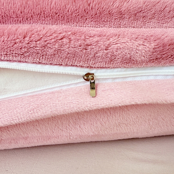 91家纺网 家纺一手货源 找家纺 梦舒羽 2025新款法莱绒双人枕套牛奶绒加长法兰绒枕芯套兔毛绒雪花绒枕头套-抽条 法莱绒抽条-云梦粉