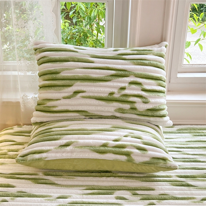 91家纺网 家纺一手货源 找家纺 梦舒羽 2025新款法莱绒枕套宿舍枕芯套单人48x74cm法兰绒兔毛绒枕头套-抽条 法莱绒抽条-梦幻果绿