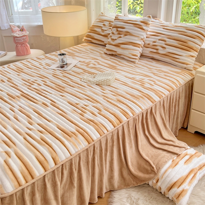 91家纺网 家纺一手货源 找家纺 圣比熊 2025新款法莱绒床裙法兰绒床垫保护罩牛奶绒兔毛绒床垫床单罩-抽条 法莱绒抽条-梦幻奶咖