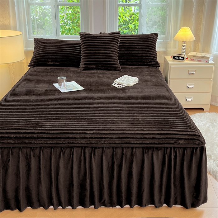 91家纺网 家纺一手货源 找家纺 圣比熊 2025新款法莱绒床裙法兰绒床垫保护罩牛奶绒兔毛绒床垫床单罩-抽条 法莱绒抽条-咖啡色