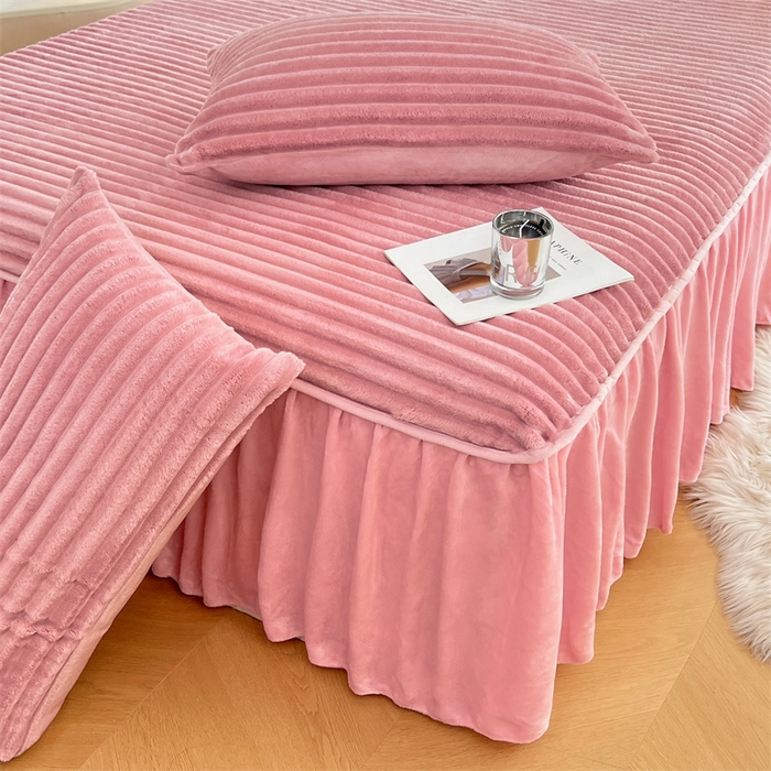 91家纺网 家纺一手货源 找家纺 圣比熊 2025新款法莱绒床裙法兰绒床垫保护罩牛奶绒兔毛绒床垫床单罩-抽条 法莱绒抽条-云梦粉