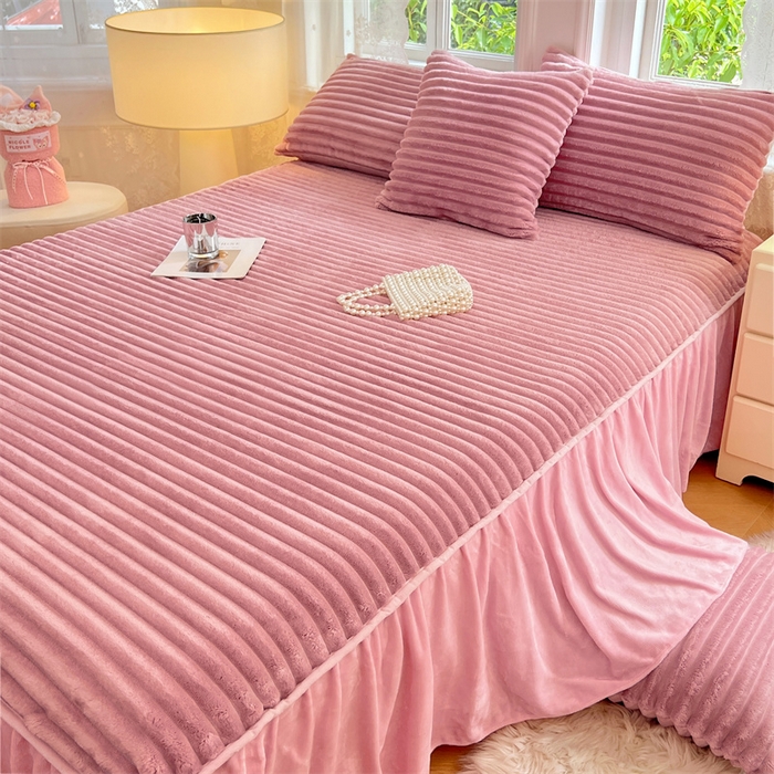 91家纺网 家纺一手货源 找家纺 圣比熊 2025新款法莱绒床裙法兰绒床垫保护罩牛奶绒兔毛绒床垫床单罩-抽条 法莱绒抽条-云梦粉