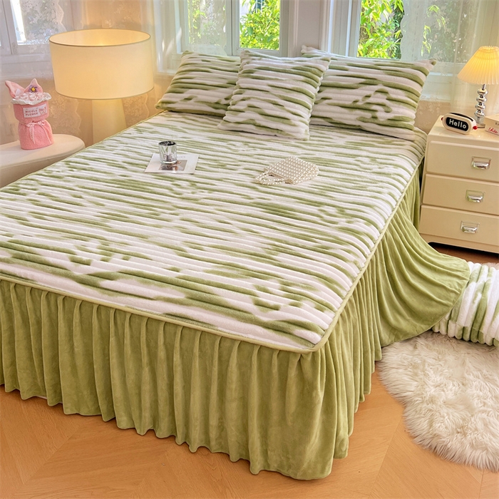 圣比熊 2025新款法莱绒床裙法兰绒床垫保护罩牛奶绒兔毛绒床垫床单罩-抽条 法莱绒抽条-梦幻果绿