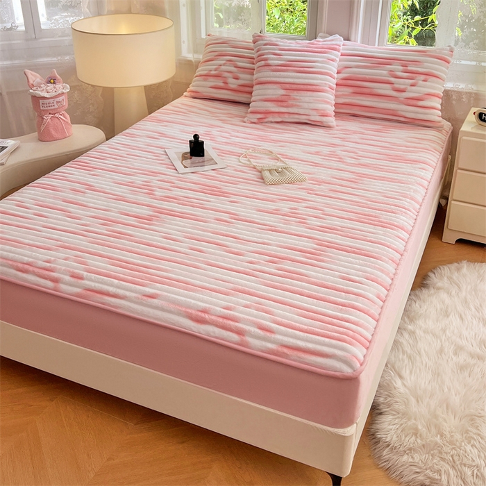 91家纺网 家纺一手货源 找家纺 梦舒羽 2025新款法莱绒床笠法兰绒床垫保护套牛奶绒兔毛绒席梦思床垫套-抽条 法莱绒抽条-梦幻樱粉