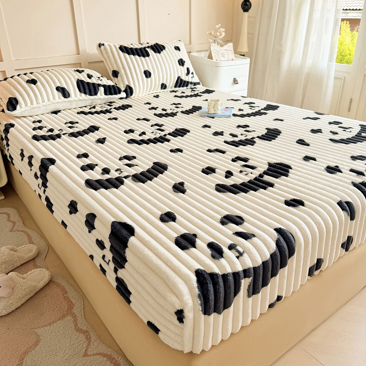 91家纺网 家纺一手货源 找家纺 （总）眠势力 2025新款兔兔绒抽条印花床笠单件冬季兔绒加绒保暖保护套全包防尘床垫罩