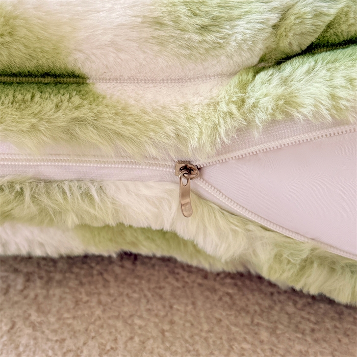 91家纺网 家纺一手货源 找家纺 圣比熊 2025新款兔毛绒抱枕套法兰绒枕套宿舍枕芯套法莱绒30x50枕头套-抽条 兔毛绒抽条-梦幻果绿