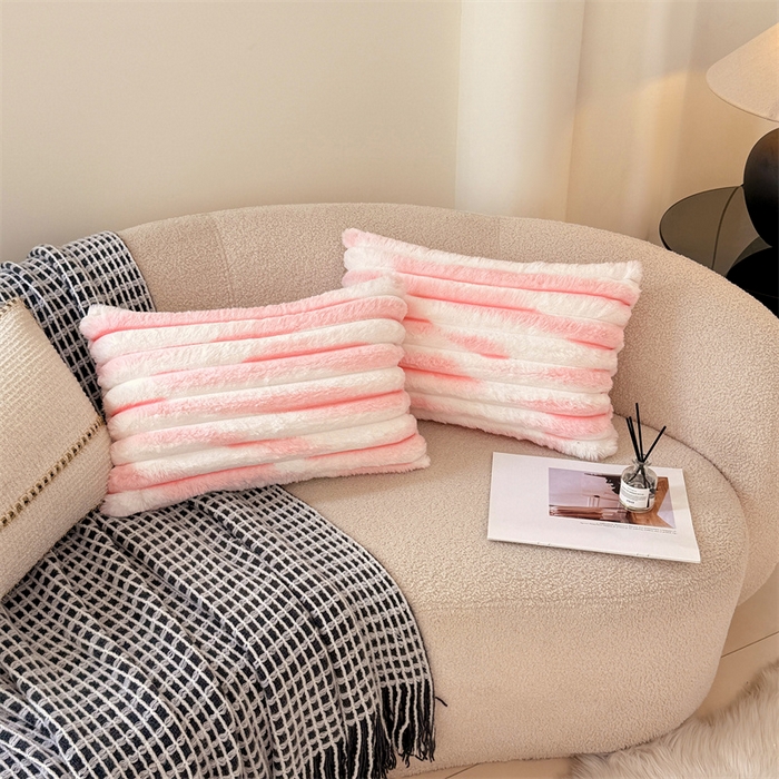 91家纺网 家纺一手货源 找家纺 圣比熊 2025新款兔毛绒抱枕套法兰绒枕套宿舍枕芯套法莱绒30x50枕头套-抽条 兔毛绒抽条-梦幻樱粉