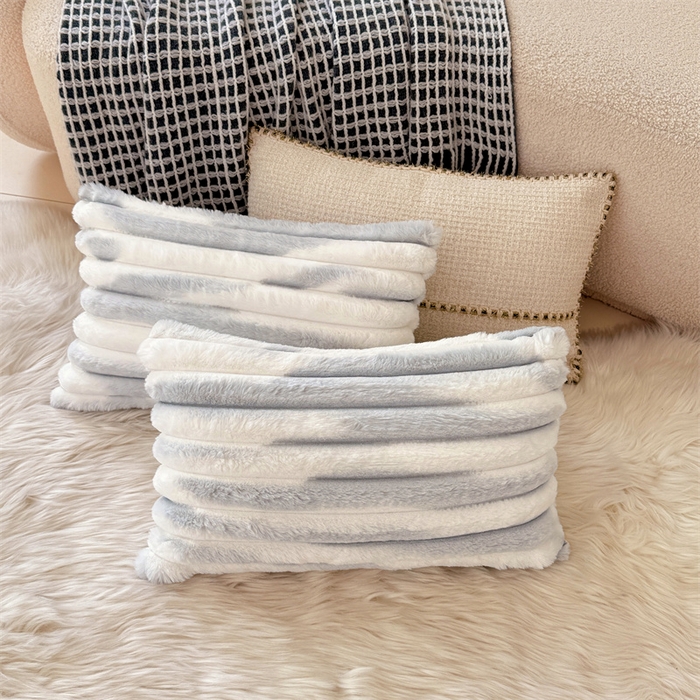 91家纺网 家纺一手货源 找家纺 圣比熊 2025新款兔毛绒抱枕套法兰绒枕套宿舍枕芯套法莱绒30x50枕头套-抽条 兔毛绒抽条-梦幻浅灰