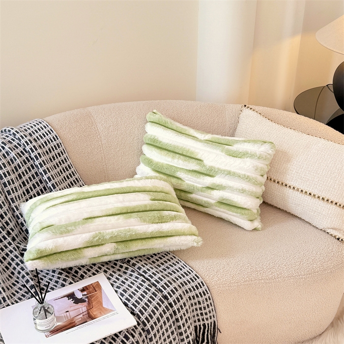 91家纺网 家纺一手货源 找家纺 圣比熊 2025新款兔毛绒抱枕套法兰绒枕套宿舍枕芯套法莱绒30x50枕头套-抽条 兔毛绒抽条-梦幻果绿