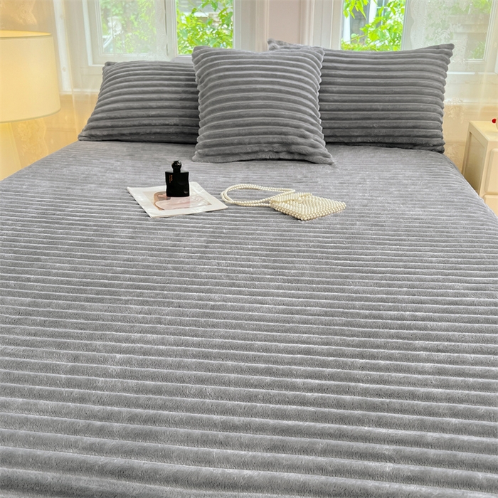 91家纺网 家纺一手货源 找家纺 梦舒羽 2025新款法莱绒床笠法兰绒床垫保护套牛奶绒兔毛绒席梦思床垫套-抽条 法莱绒抽条-烟雨灰