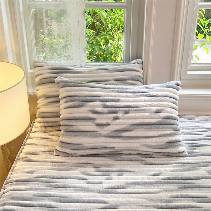 91家纺网 家纺一手货源 找家纺 梦舒羽 2025新款法莱绒床笠法兰绒床垫保护套牛奶绒兔毛绒席梦思床垫套-抽条 法莱绒抽条-梦幻浅灰