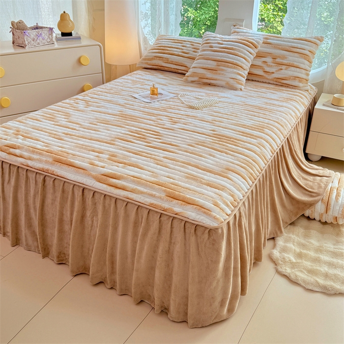 91家纺网 家纺一手货源 找家纺 圣比熊 2025新款兔毛绒床裙法兰绒床垫保护罩牛奶绒床垫法莱绒床单罩-抽条 兔毛绒抽条-梦幻奶咖