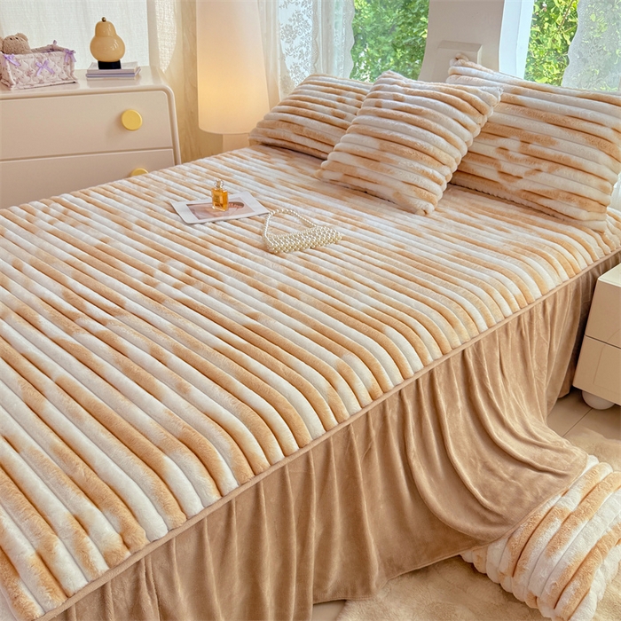 91家纺网 家纺一手货源 找家纺 圣比熊 2025新款兔毛绒床裙法兰绒床垫保护罩牛奶绒床垫法莱绒床单罩-抽条 兔毛绒抽条-梦幻奶咖