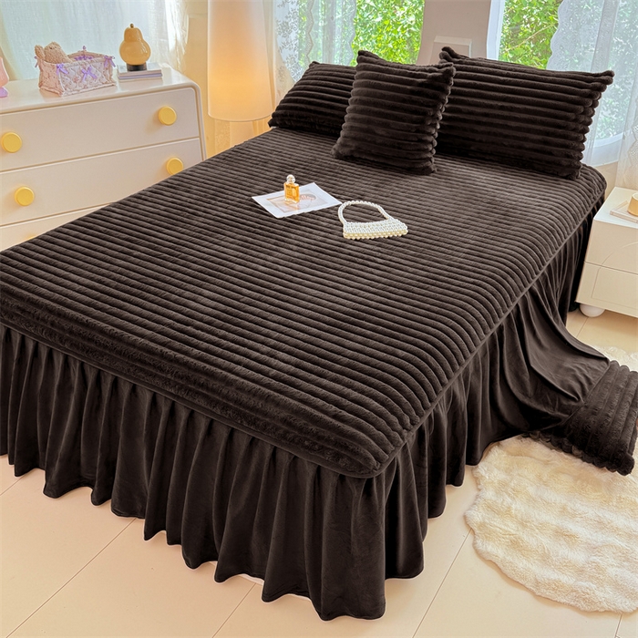 91家纺网 家纺一手货源 找家纺 圣比熊 2025新款兔毛绒床裙法兰绒床垫保护罩牛奶绒床垫法莱绒床单罩-抽条 兔毛绒抽条-咖啡色