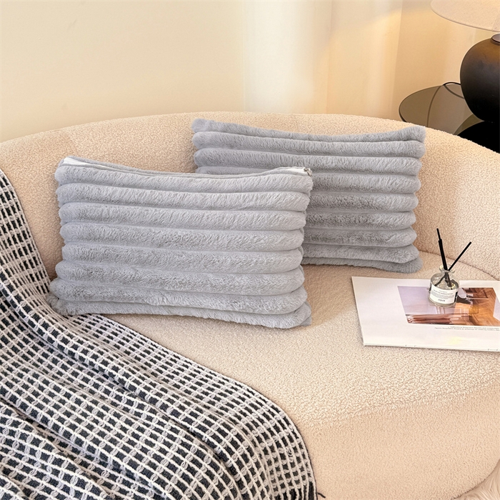 91家纺网 家纺一手货源 找家纺 圣比熊 2025新款兔毛绒抱枕套法兰绒枕套宿舍枕芯套法莱绒30x50枕头套-抽条 兔毛绒抽条-烟雨灰