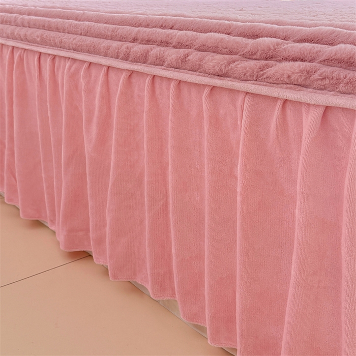 91家纺网 家纺一手货源 找家纺 圣比熊 2025新款兔毛绒床裙法兰绒床垫保护罩牛奶绒床垫法莱绒床单罩-抽条 兔毛绒抽条-云梦粉