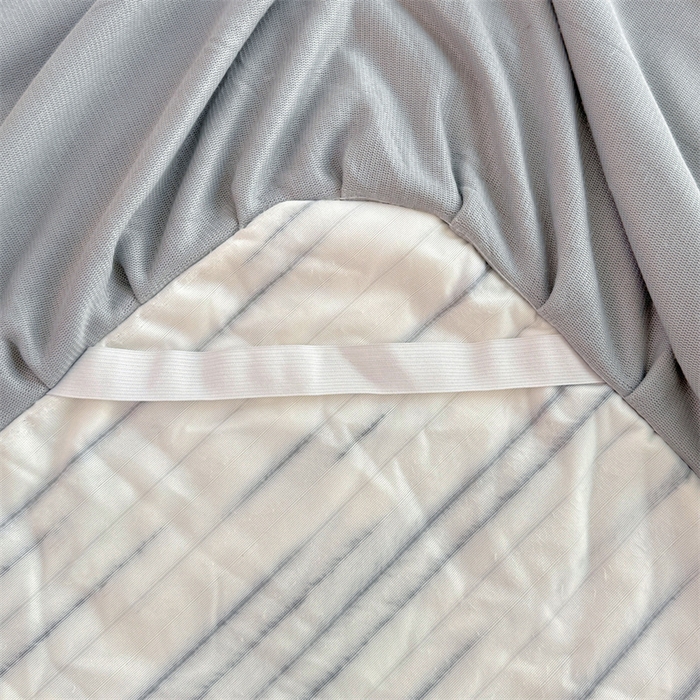 91家纺网 家纺一手货源 找家纺 圣比熊 2025新款兔毛绒床裙法兰绒床垫保护罩牛奶绒床垫法莱绒床单罩-抽条 兔毛绒抽条-梦幻浅灰