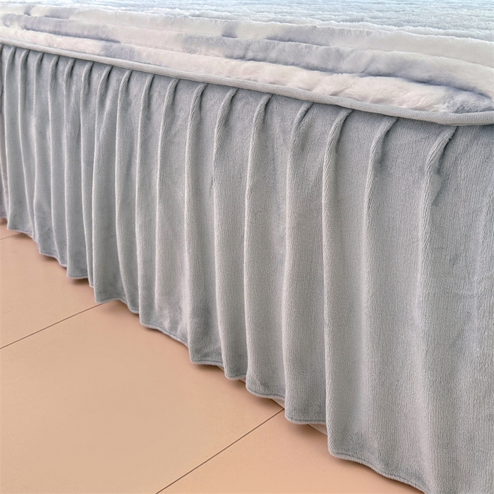 91家纺网 家纺一手货源 找家纺 圣比熊 2025新款兔毛绒床裙法兰绒床垫保护罩牛奶绒床垫法莱绒床单罩-抽条 兔毛绒抽条-梦幻浅灰