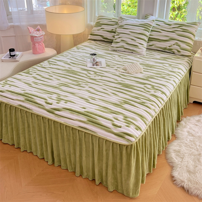 91家纺网 家纺一手货源 找家纺 梦舒羽 2025新款法莱绒床裙法兰绒床垫保护罩牛奶绒兔毛绒床垫床单罩-抽条 法莱绒抽条-梦幻果绿