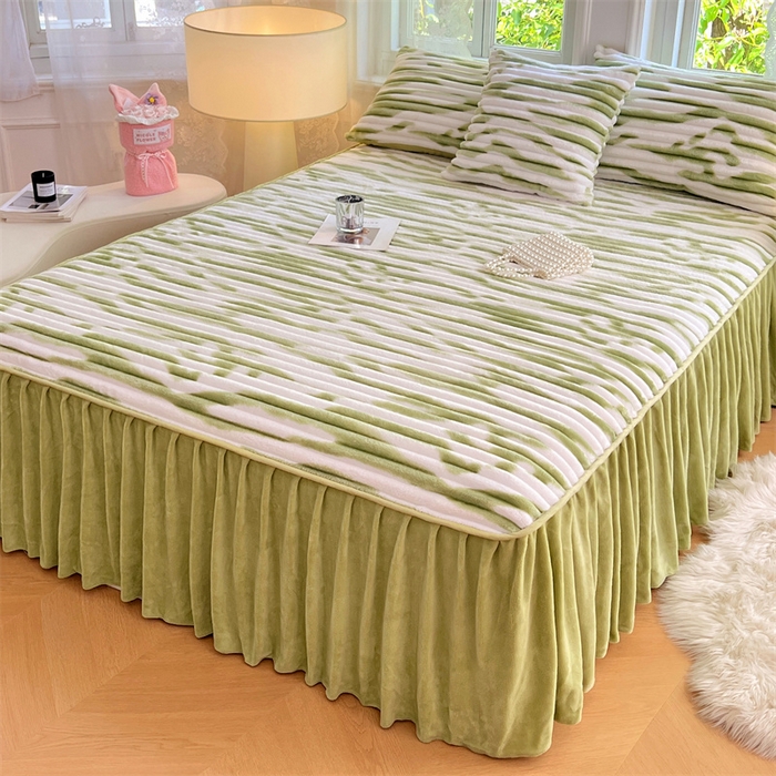 91家纺网 家纺一手货源 找家纺 梦舒羽 2025新款法莱绒床裙法兰绒床垫保护罩牛奶绒兔毛绒床垫床单罩-抽条 法莱绒抽条-梦幻果绿