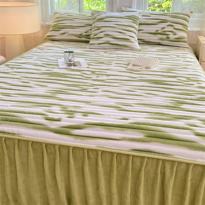 91家纺网 家纺一手货源 找家纺 梦舒羽 2025新款法莱绒床裙法兰绒床垫保护罩牛奶绒兔毛绒床垫床单罩-抽条 法莱绒抽条-梦幻果绿