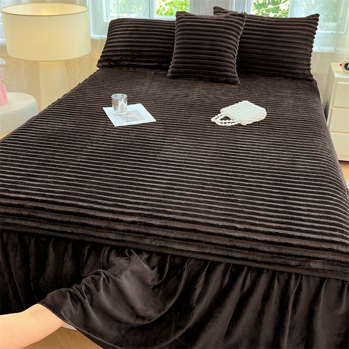 91家纺网 家纺一手货源 找家纺 梦舒羽 2025新款法莱绒床裙法兰绒床垫保护罩牛奶绒兔毛绒床垫床单罩-抽条 法莱绒抽条-咖啡色