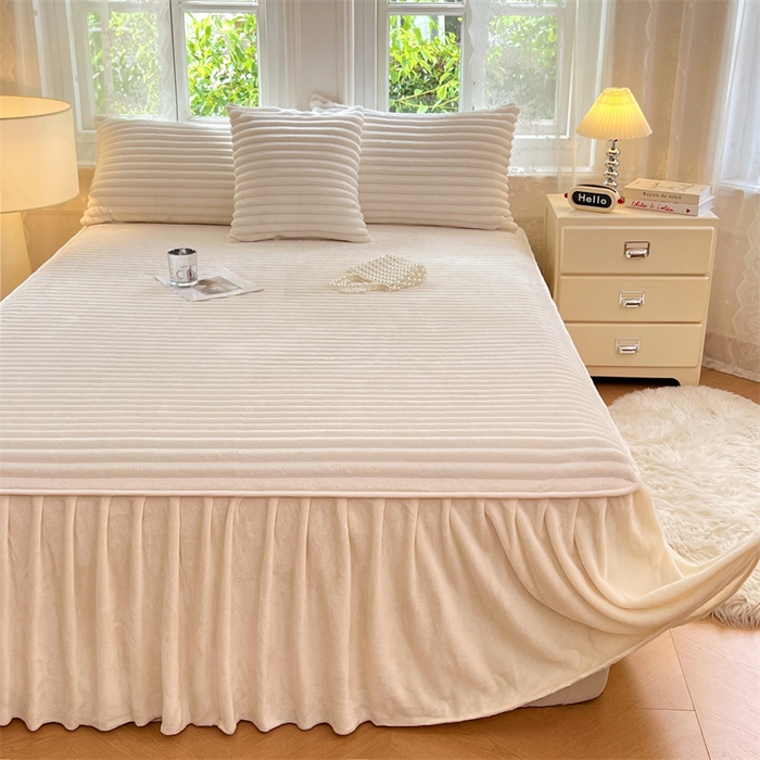 91家纺网 家纺一手货源 找家纺 梦舒羽 2025新款法莱绒床裙法兰绒床垫保护罩牛奶绒兔毛绒床垫床单罩-抽条 法莱绒抽条-晨曦白