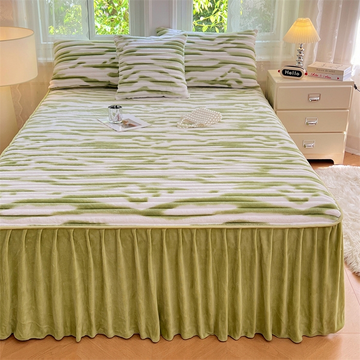 91家纺网 家纺一手货源 找家纺 梦舒羽 2025新款法莱绒床裙法兰绒床垫保护罩牛奶绒兔毛绒床垫床单罩-抽条 法莱绒抽条-梦幻果绿