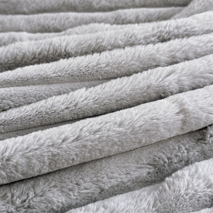 91家纺网 家纺一手货源 找家纺 圣比熊 2025新款兔毛绒抱枕套法兰绒枕套宿舍枕芯套法莱绒枕头套-抽条 兔毛绒抽条-烟雨灰