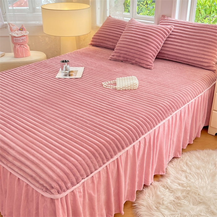 91家纺网 家纺一手货源 找家纺 梦舒羽 2025新款法莱绒床裙法兰绒床垫保护罩牛奶绒兔毛绒床垫床单罩-抽条 法莱绒抽条-云梦粉