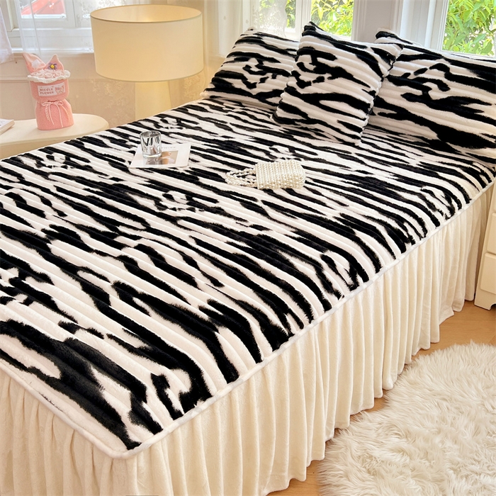 91家纺网 家纺一手货源 找家纺 梦舒羽 2025新款法莱绒床裙法兰绒床垫保护罩牛奶绒兔毛绒床垫床单罩-抽条 法莱绒抽条-梦幻墨白