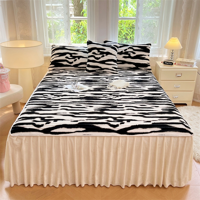 91家纺网 家纺一手货源 找家纺 梦舒羽 2025新款法莱绒床裙法兰绒床垫保护罩牛奶绒兔毛绒床垫床单罩-抽条 法莱绒抽条-梦幻墨白