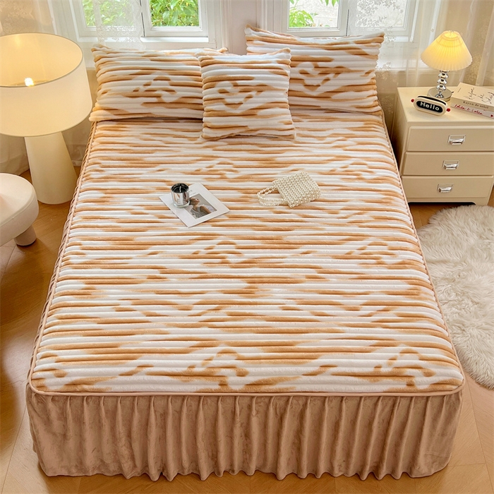 91家纺网 家纺一手货源 找家纺 梦舒羽 2025新款法莱绒床裙法兰绒床垫保护罩牛奶绒兔毛绒床垫床单罩-抽条 法莱绒抽条-梦幻奶咖