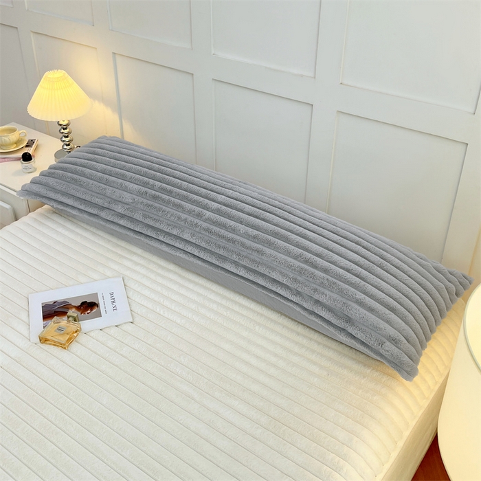 91家纺网 家纺一手货源 找家纺 圣比熊 2025新款兔毛绒双人枕套牛奶绒加长法兰绒枕芯套法莱绒枕头套-抽条 兔毛绒抽条-烟雨灰