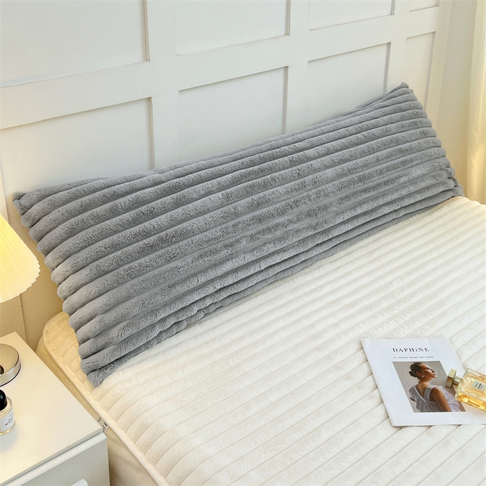 91家纺网 家纺一手货源 找家纺 圣比熊 2025新款兔毛绒双人枕套牛奶绒加长法兰绒枕芯套法莱绒枕头套-抽条 兔毛绒抽条-烟雨灰